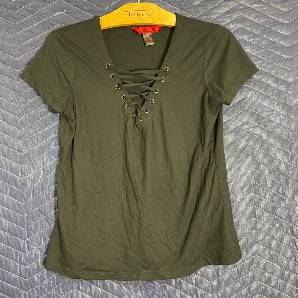 Women's Hot Kiss Shirt Sleeve Fitted Tee